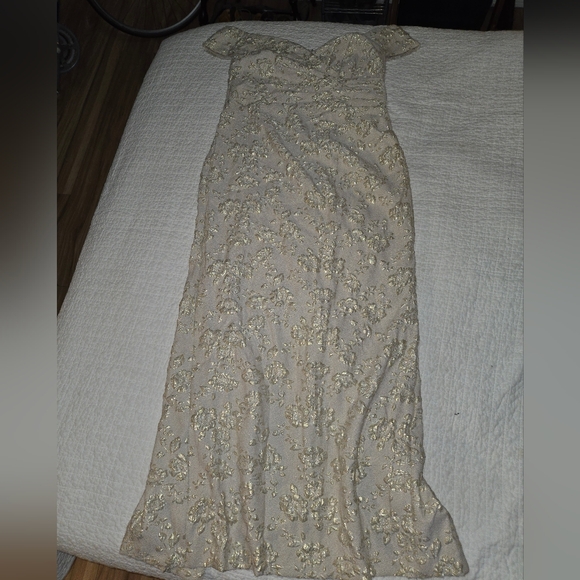 Oleg Cassini Size 16 W Formal Floral Boned Evening Gown Champagne Metallic Cream - Picture 4 of 15